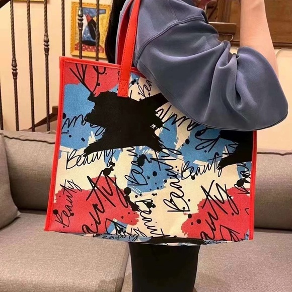 New Beauty bag - Picture 2 of 2